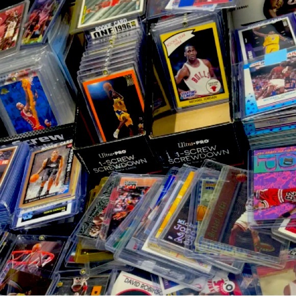 Mint ALL MIXED SPORT CARDS VINTAGE Sport Card Storage Estate Find Lot HOF/RC/… - Picture 1 of 3